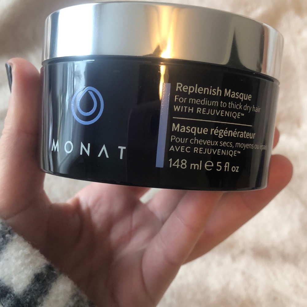 Monat Masque